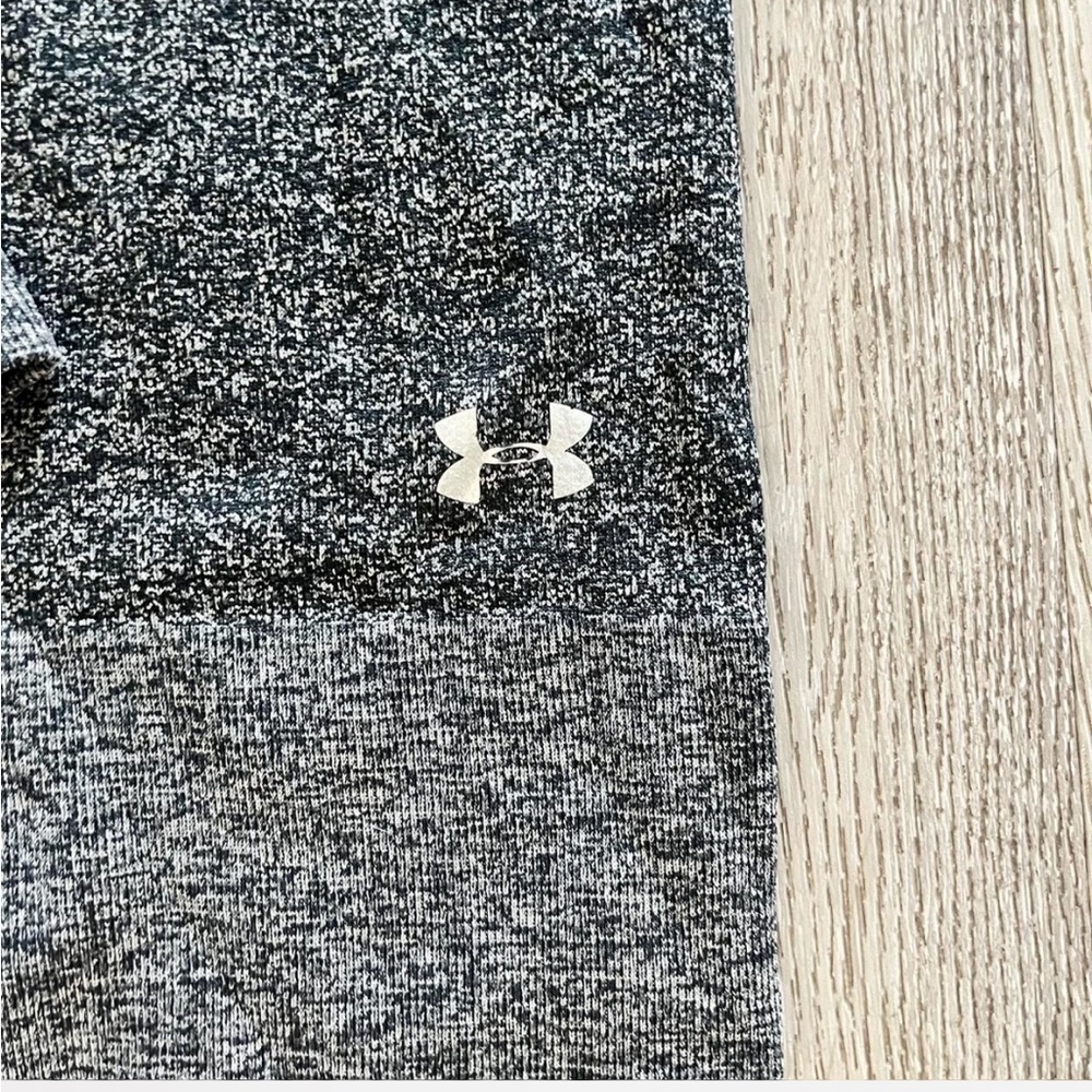 NWOT UNDER ARMOR brand grey size S cowl neck/chimney collar athletic sweatshirt - Picture 3 of 4